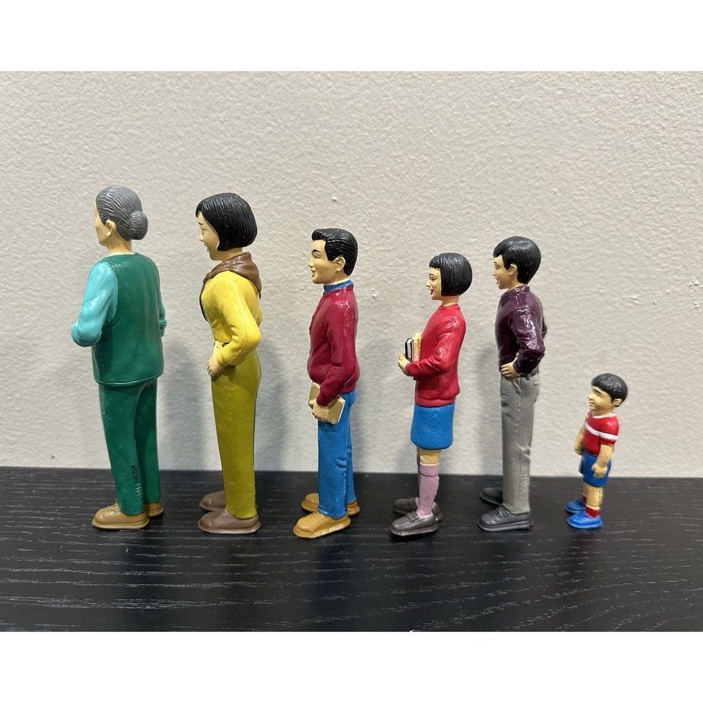 6 Piece Figures Asian American Family  Grandma,  Parents Kids Creative Minds - Picture 5 of 5